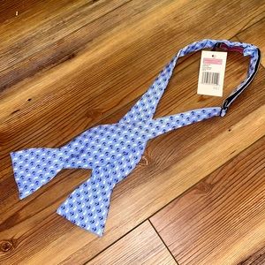 *NWT* Vineyard Vines Whales & Anchors Silk Bow Tie